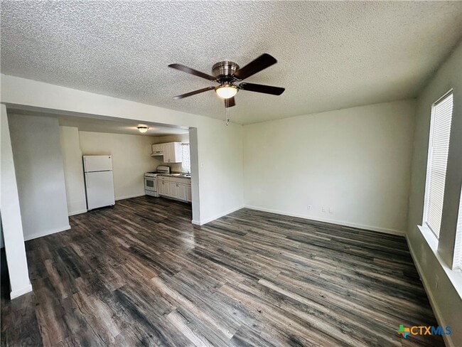 Photo - 714 S River St