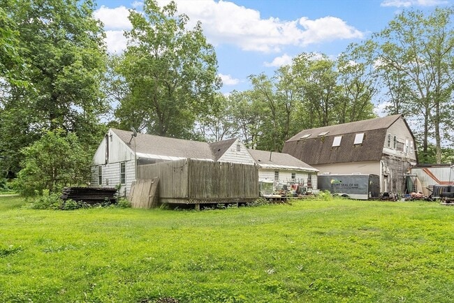 Photo - 199 Center Depot Rd