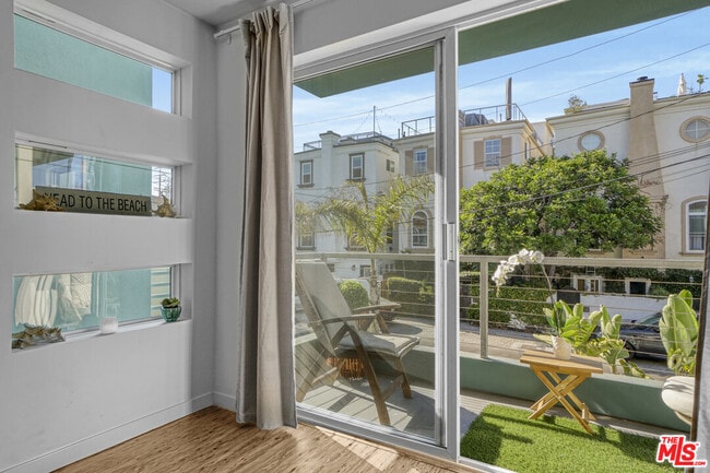 Photo - 120 Fleet St Unit B