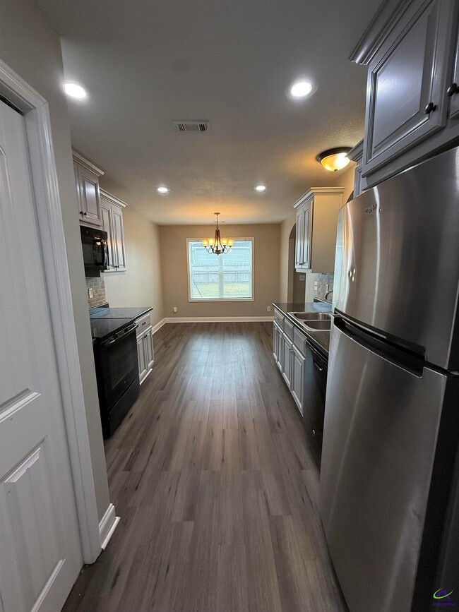 Photo - 109 Ellington Ct