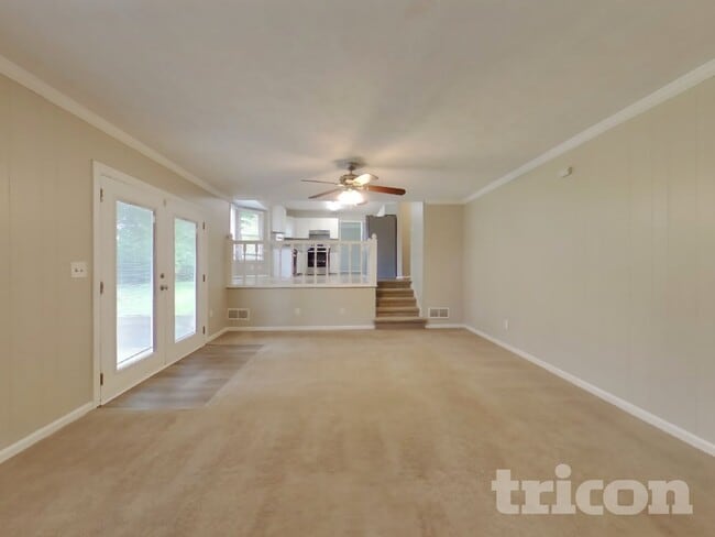 Photo - 2339 Country Club Dr SE