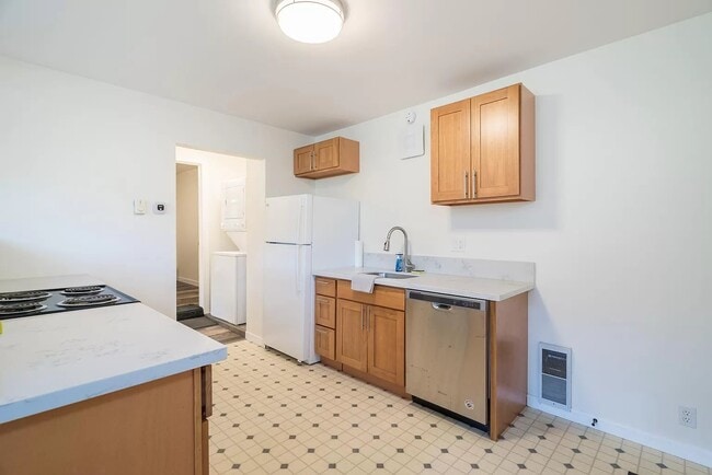 Photo - 1120 SW Broadway Dr Unit Residence B