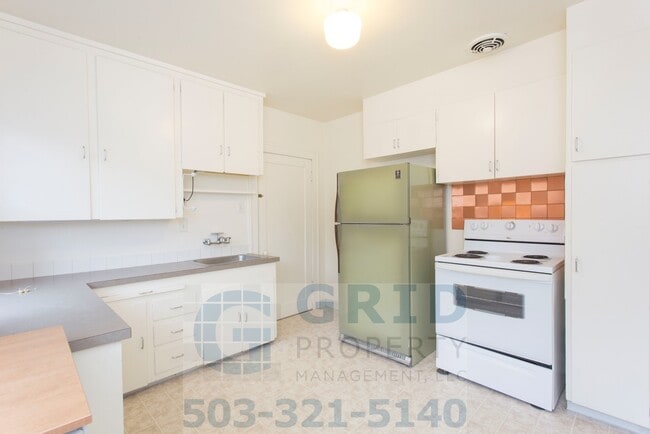 Building Photo - Craftsman Bungalow Available in Kenton Nei... Rental