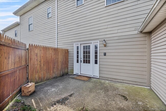 18-18 Willow Way Unit 7