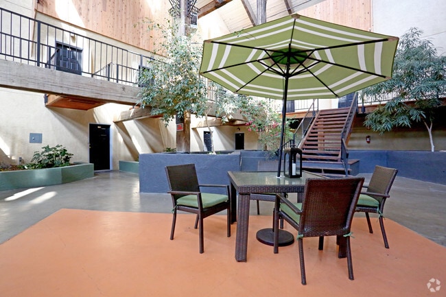 Large 2 Story Atrium