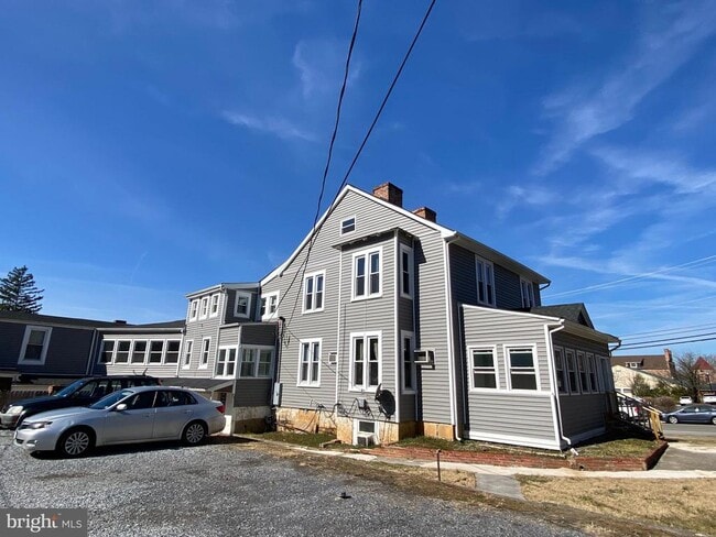 Photo - 202 S Samuel St Apartment Unit 103
