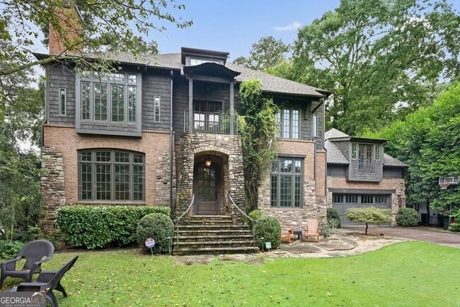 Photo - 1692 Friar Tuck Rd NE