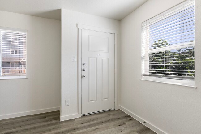 Photo - 21155 Gosling Rd