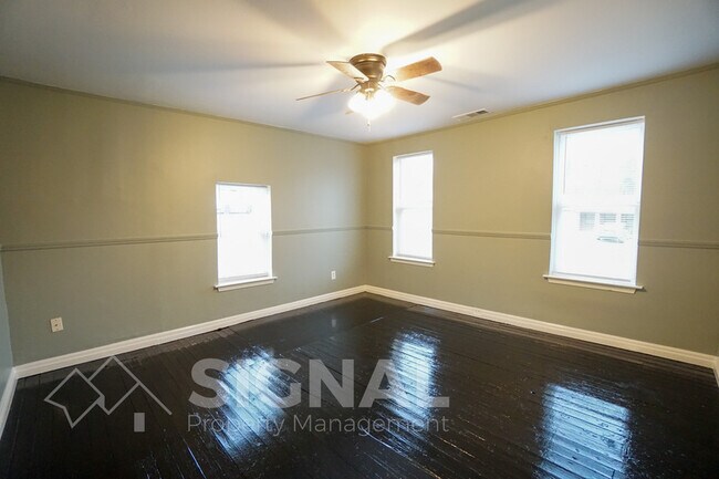 Photo - 8432 Lawley Ave