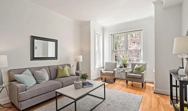 Photo - 1633 Newton St NW