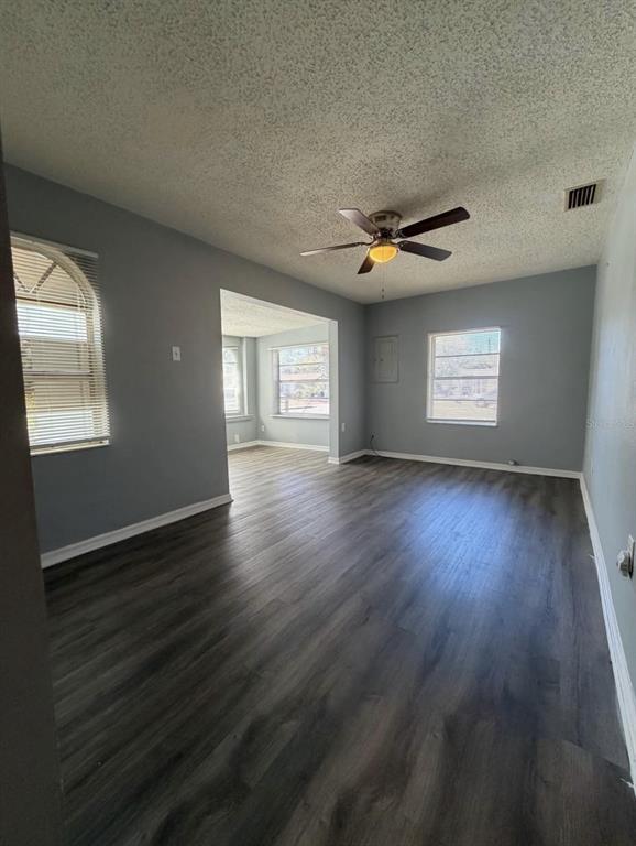 Photo - 1553 31st St