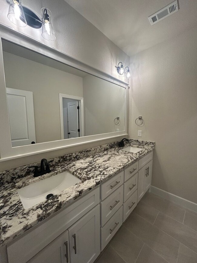 Photo - Beautiful Modern Home in Pea Ridge!