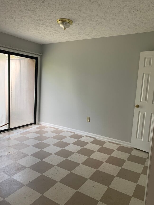 Photo - 2BR/ 2Bath on Eastside! Available end of July 2026