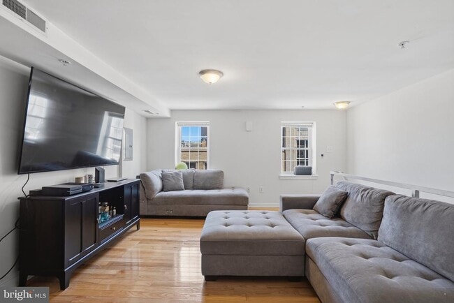 Building Photo - 520 S 4th St Unit C