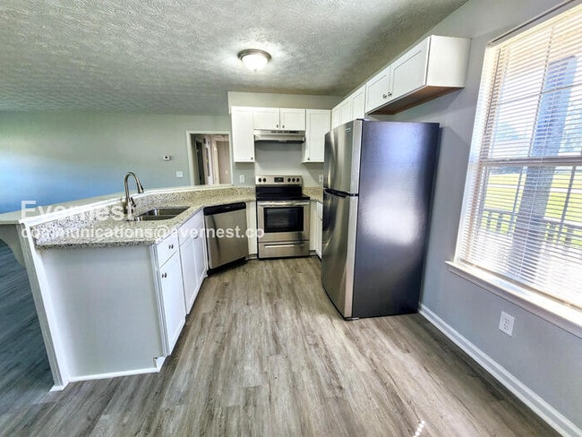 Photo - 1020 Joseph Ln