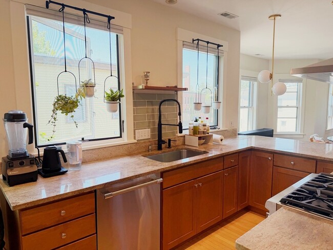 Photo - 56 Gorham St Unit 3