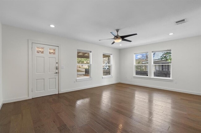 Photo - 2705 S 2nd St