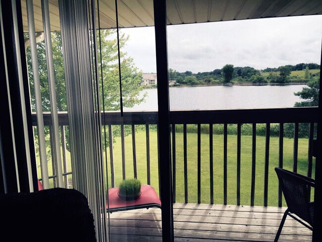 Pond View - 1215 Bear Pass Apartment Unit 1