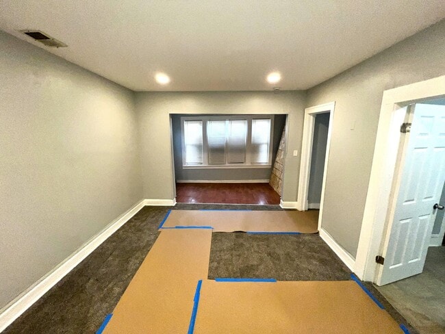 Photo - 6755 S Throop St