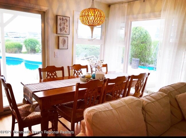 Photo - 362 Venice Dr