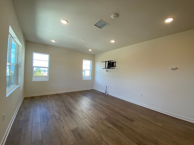 Photo - 3 bedroom 2.5 home with Canyon view in San Marcos!