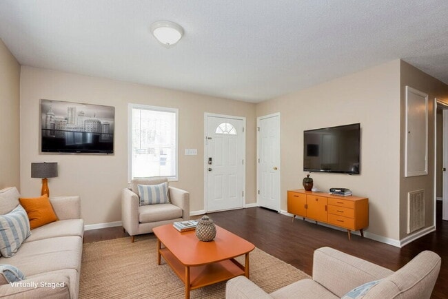 Photo - 103 Doree Ln