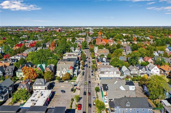 Photo - 666 W Ferry St