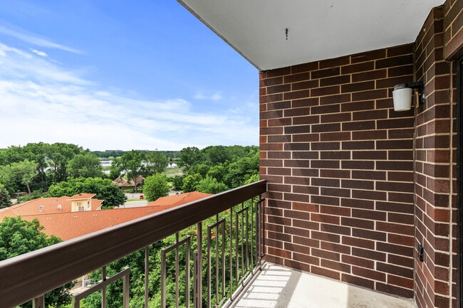 Building Photo - 6615 Lake Shore Dr S Unit #900 Rental