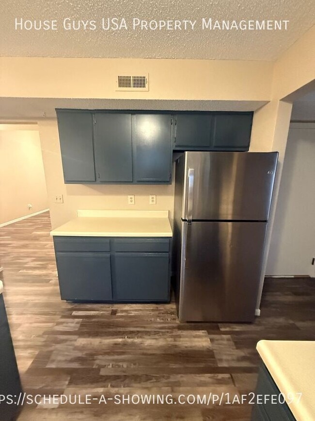 Photo - 710 SW 37 St