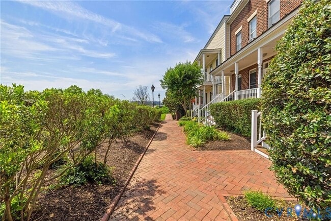 Photo - 733 S Pine St