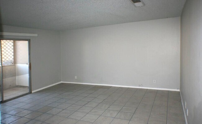 2762 Sidewinder Ln Unidad C