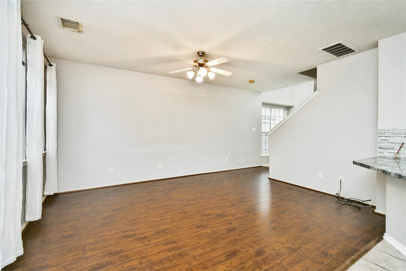 Photo - 62 E Stedhill Loop