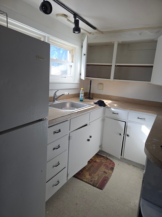 Photo - 206 E Main St Unit Apt 3