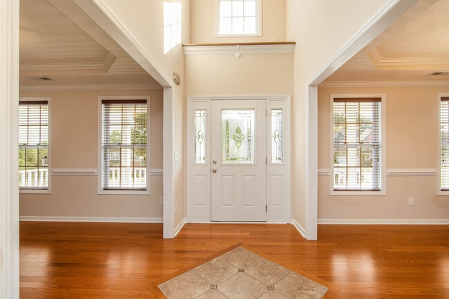 Photo - 355 Lockwood Dr