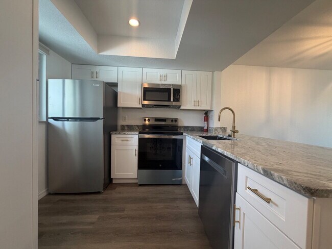 Photo - "Charming 2-Bed, 2-Bath Condo Retreat in Punta Gorda's Prime Location - 950 Sq Ft of Comfort!" Unit 108