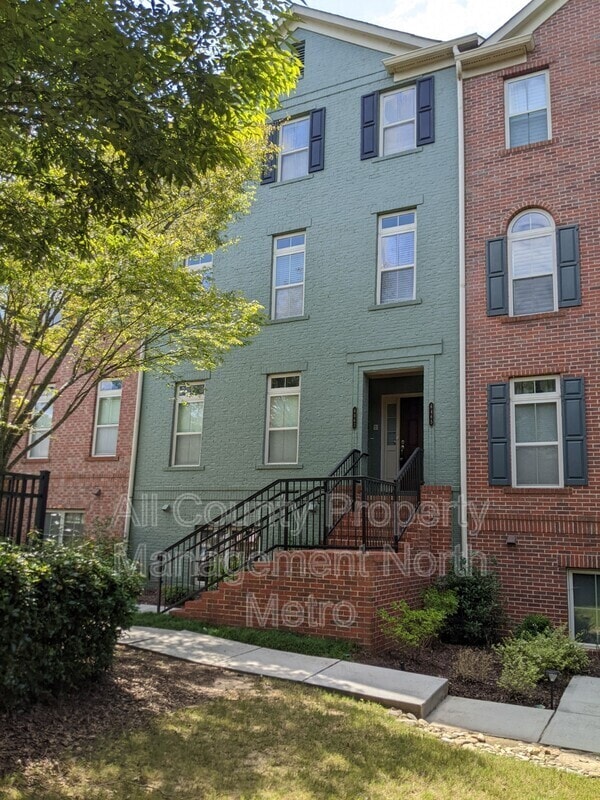 Photo - 6465 Chariot St