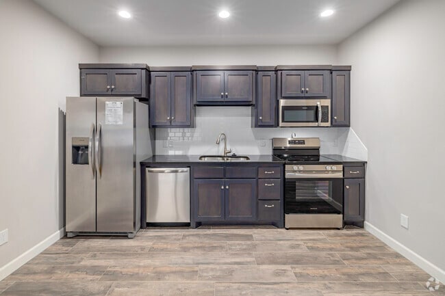 1BR, 1BA - 800SF - Kitchen