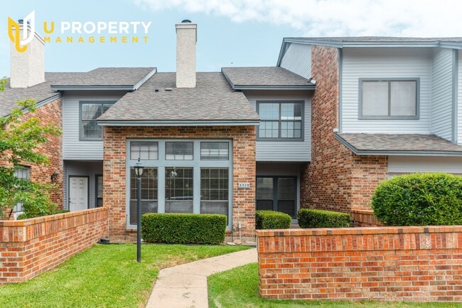 Building Photo - Sweet townhome in the heart of Plano