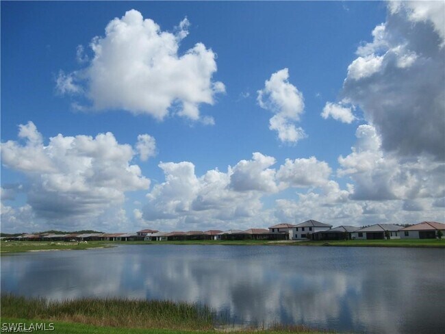 Photo - 12032 Hawthorn Lake Dr Unit 102