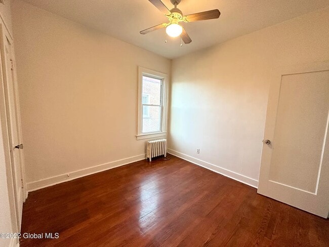 Photo - 1064 Washington Ave Unit 2