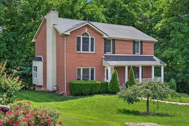 Photo - 3 Bedroom 2 1/2 Bath Pet Friendly Home For Rent In Rudolphtown Subdivision!