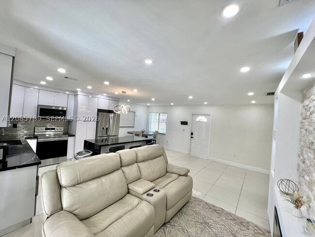 Photo - 3810 NW 197th St