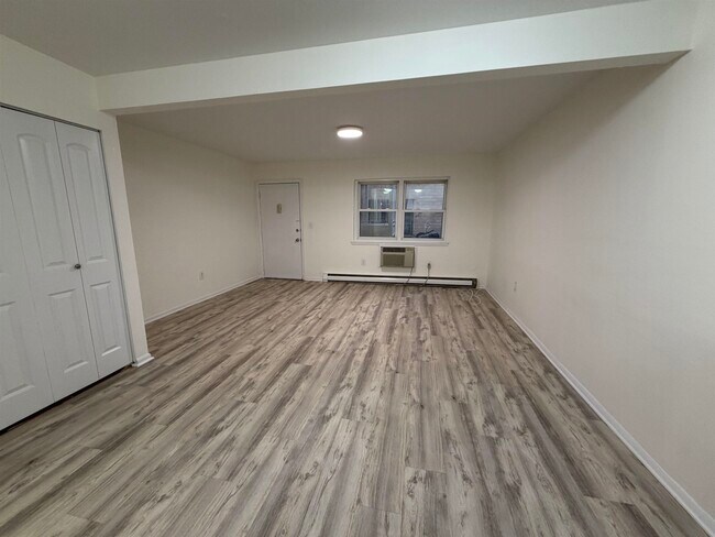 81 70th St Unit 1
