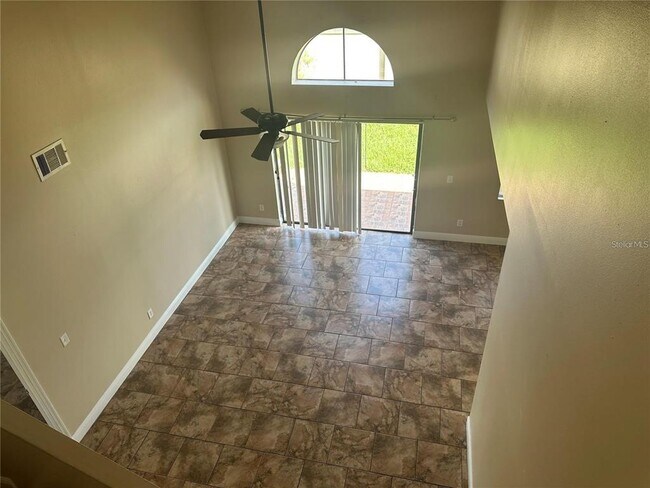 Photo - 180 Coralwood Cir