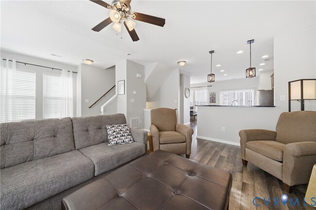 Photo - 5012 Spinel St