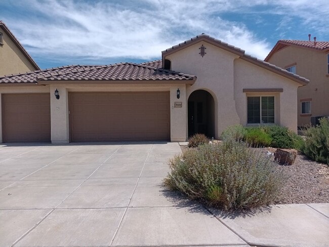 Building Photo - Four bedroom - Two bath, in Rio Rancho, St... Rental