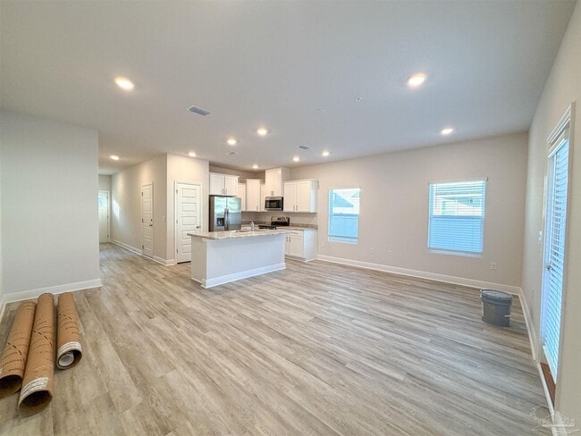 Photo - 710-E Giese Ln