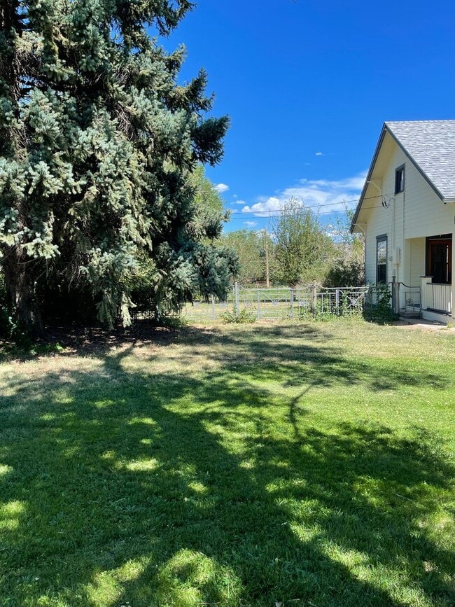 Photo - 1640 Locust St