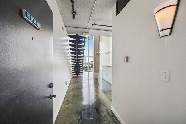 Photo - 2000 Bagby St Unit 13432