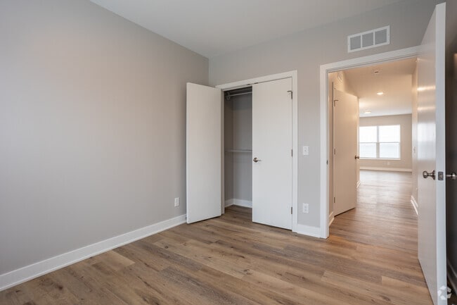 2BR, 2BA - 858SF - Bedroom 1